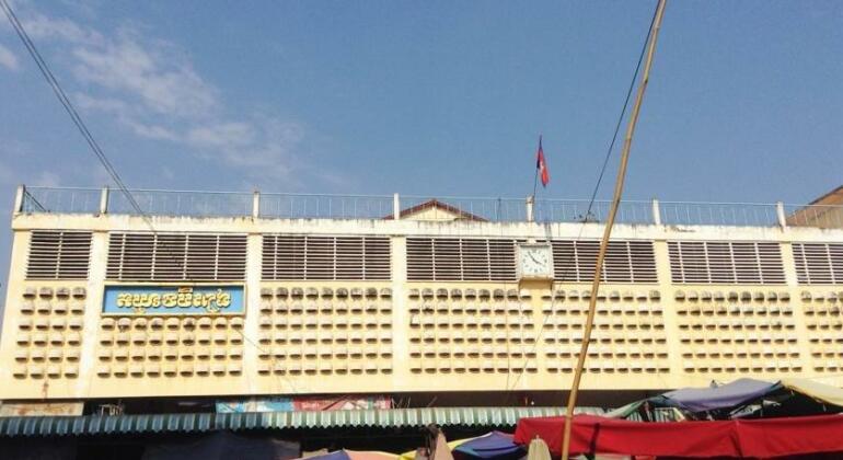 First Hotel Battambang - Photo2