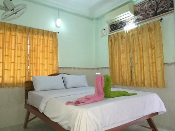 Palm Tree Guesthouse Battambang - Photo4