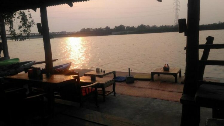 Mama's Family Guesthouse - Photo2