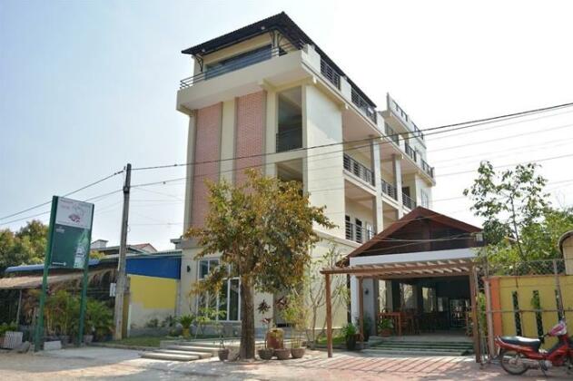 Neakru Guesthouse and Restaurant