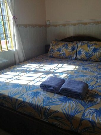  Photo 2