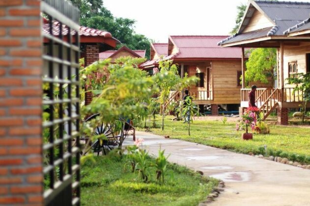 The Hidden Oasis Bungalows - Photo2