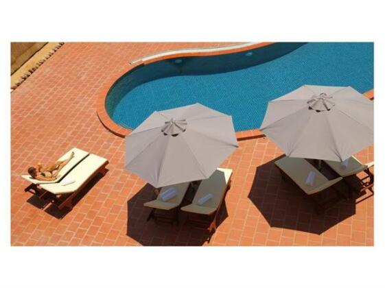 Two Moons Hotel - Photo3