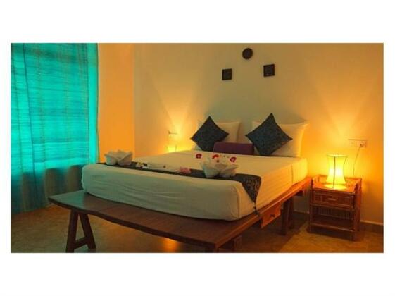 Two Moons Hotel - Photo5