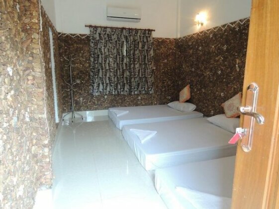The Art Guesthouse and Massage - Photo5