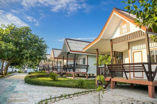 Scarlet Sails Resort - Photo5