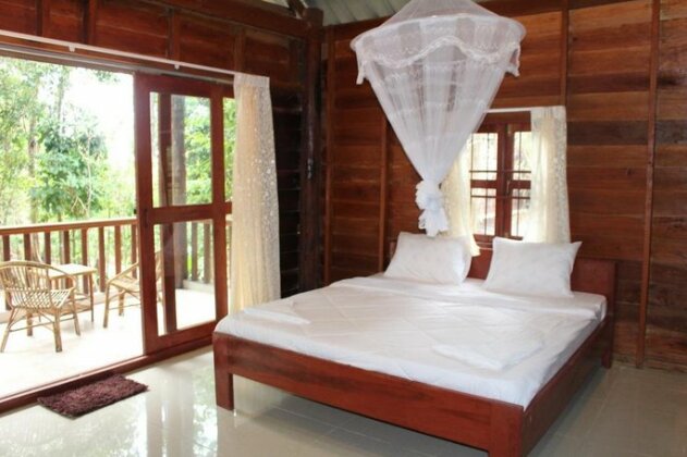Ten103 Koh Rong - Photo3