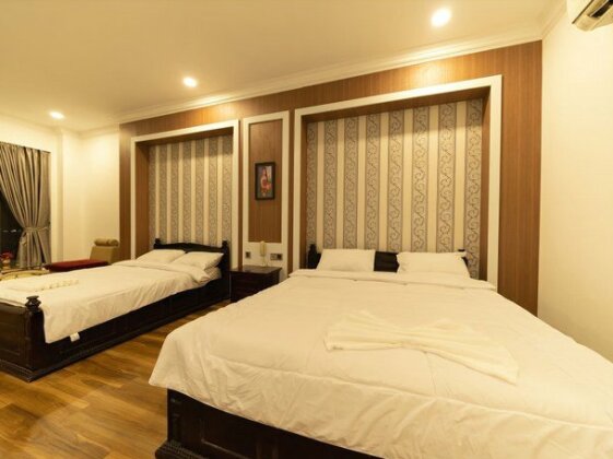 4 Rivers Hotel - Photo4