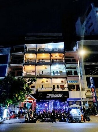 Aime House & Niisaii Apartment