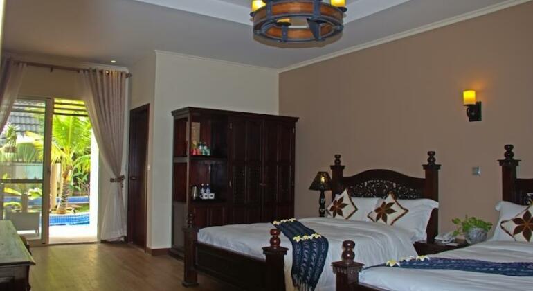 Bali Hotel Phnom Penh - Photo4
