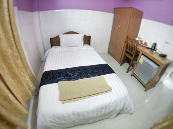Capitol 3 Guesthouse - Photo3