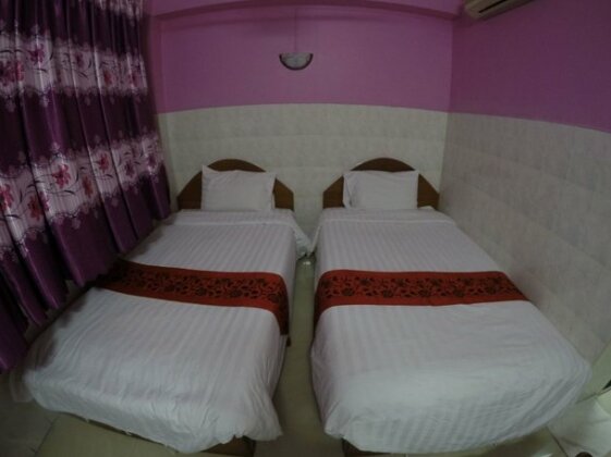 Capitol 3 Guesthouse - Photo4