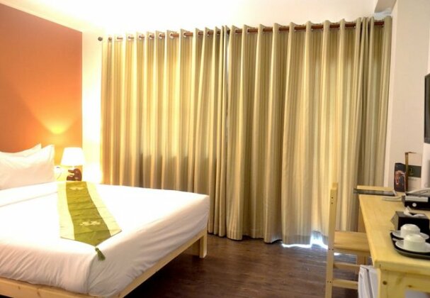 CCC Hotel Airport - Photo2