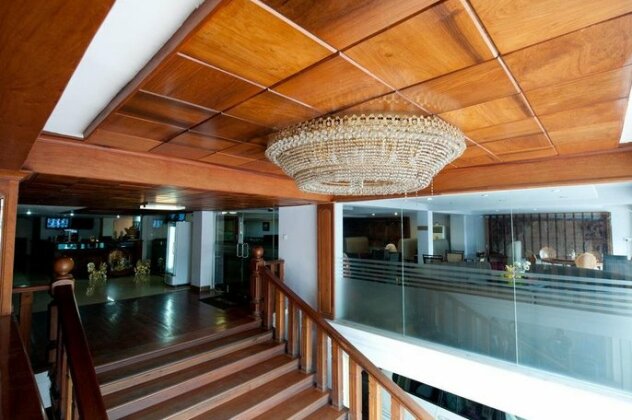 Circuit Hotel & Cafe - NaNa Hotel - Photo2