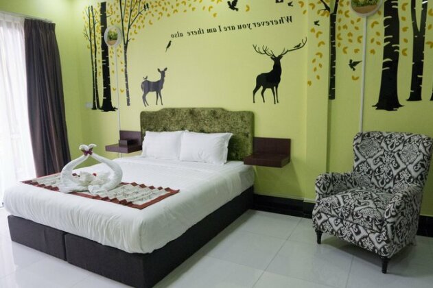 Color Creative Hotel - Photo4