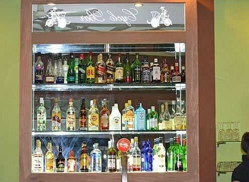 Cyclo Hotel-Bar-Restaurant - Photo2