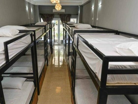 Dolphin Hostel Phnom Penh - Photo5