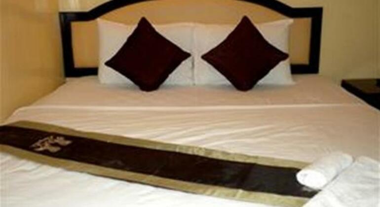 Golden Boat 1 - Photo4