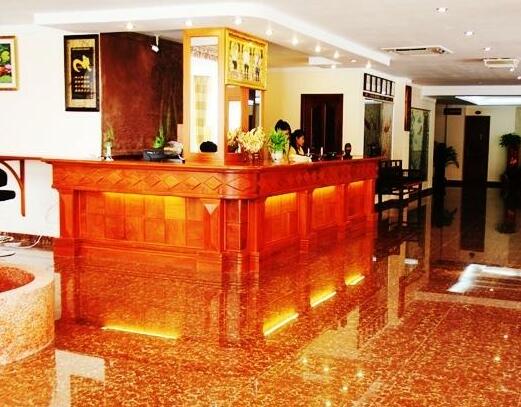 Golden Stadium Hotel - Photo2
