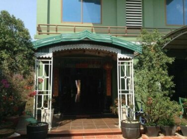 Golden Star Guesthouse