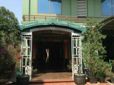 Golden Star Guesthouse