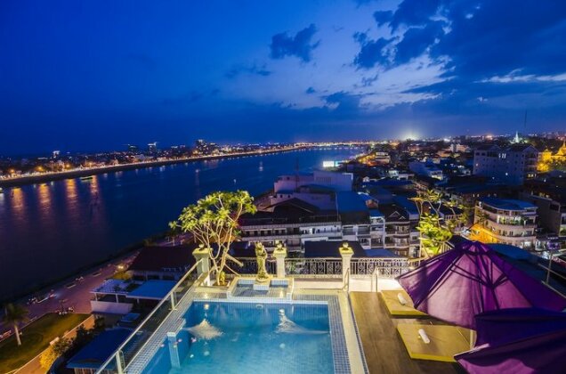 Grand Waterfront Hotel - Photo2