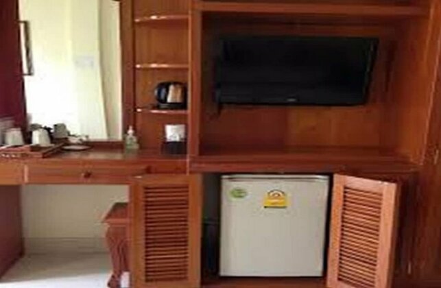 Green Centre Point Inn - Photo4