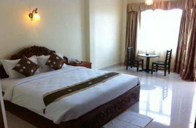 Green Centre Point Inn - Photo5