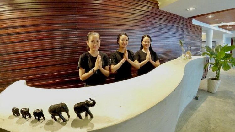 Hotel Records - Photo2