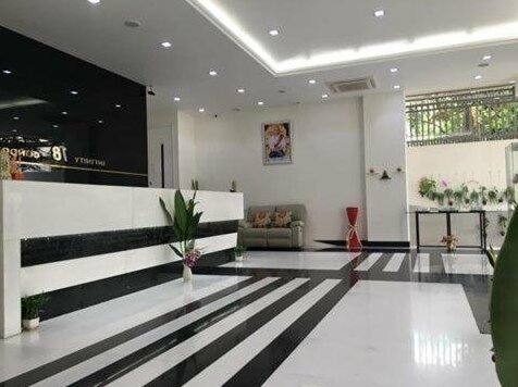 Infinity 18 condominium - Photo2