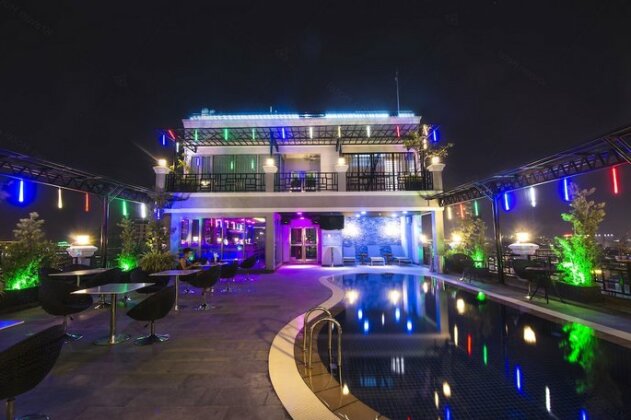 Kravan Hotel - Photo2