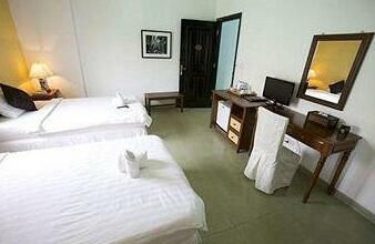 Le Leela Villa Hotel - Photo2