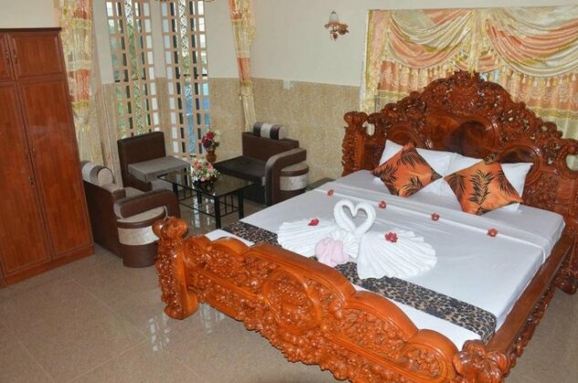 Light World Hotel - Photo5