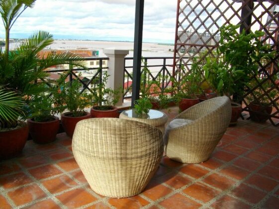 Lux Riverside Hotel & Apartment - Photo2