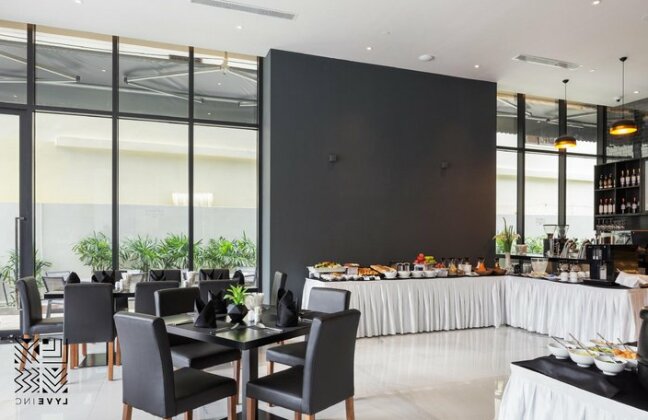Lyve Inc Hotel & Residence - Photo4