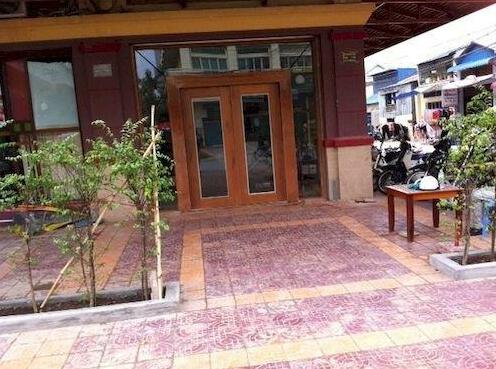 OCC Restaurant and Hotel - Photo3