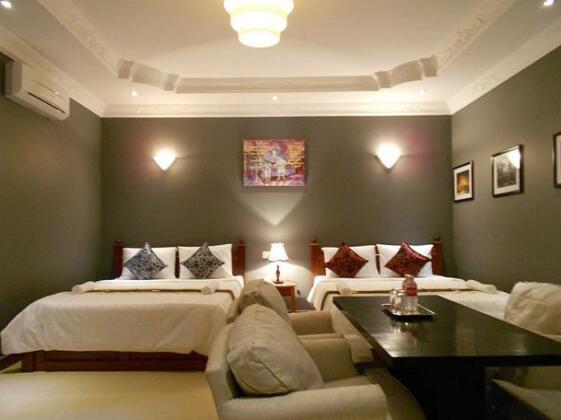 Pillar Hotel - Photo2