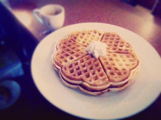 Pra-Tna Guesthouse and Coffee - Photo3