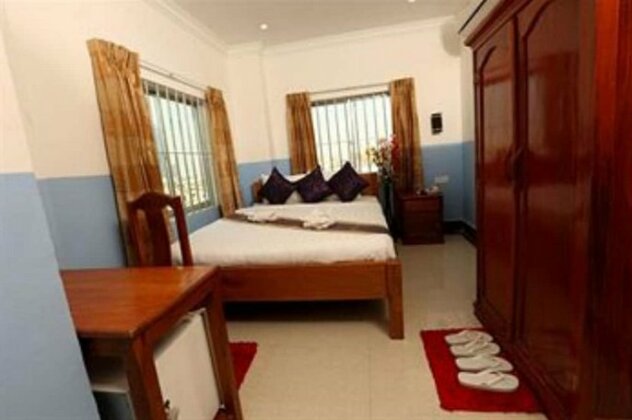 Queen Wood Hotel - Photo4