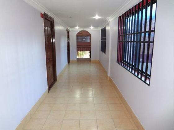 Red House Guesthouse - Photo2