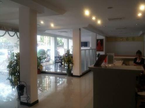 Regal Hotel - Photo2