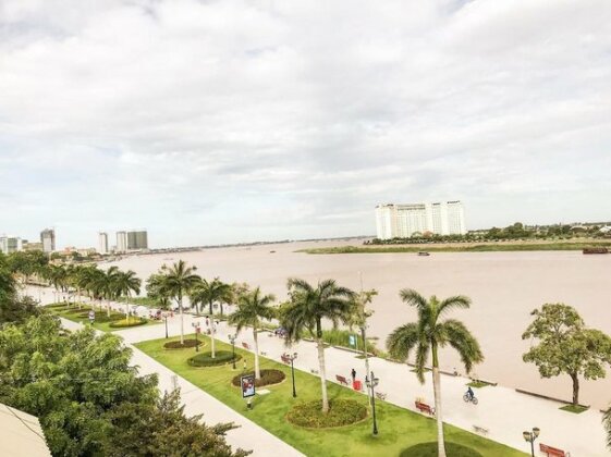 River Star Hotel