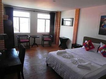 Riverview Guesthouse - Photo2