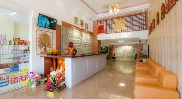 Seventh Heaven Hotel and High Bar - Photo3