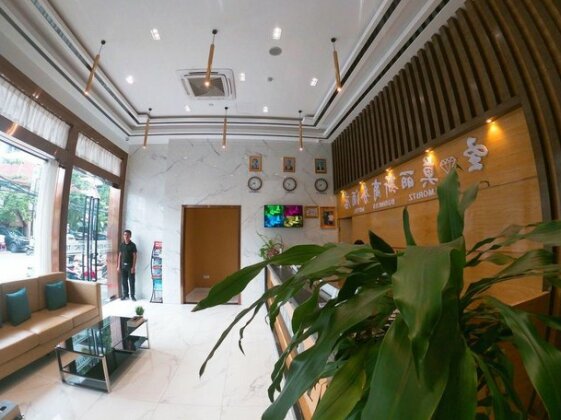St Moritz Business Hotel - Photo2