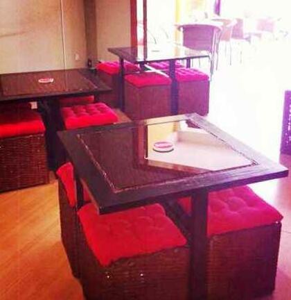 The Local Hotel - Photo2