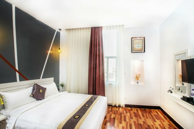 The Panda Hotel - Photo2