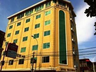 Town View Hotel - Photo2