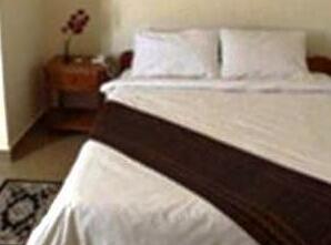 Town View Hotel - Photo3