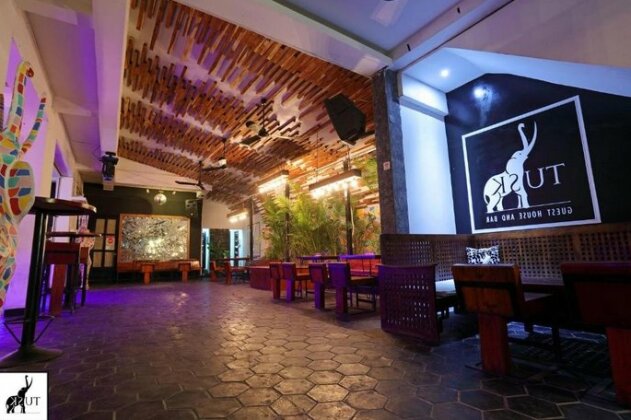 Tusk Guesthouse and Bar - Photo4